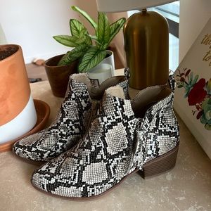 Snakeskin ankle boot heels
